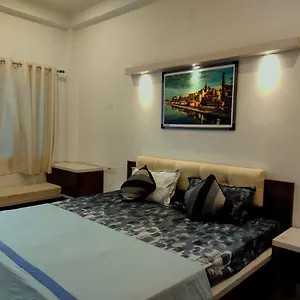 Khushi Paying 2* Varanasi