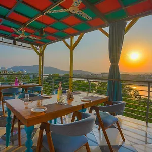 Aaj Haveli - Facing Boutique By Levelup Inde
